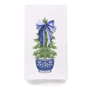 Chinoiserie Christmas Tree Hand Towels, Blue and White Porcelain - 16x24 Inch, Bathroom…
