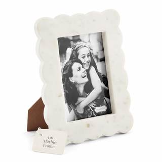 Mud Pie Scalloped Marble Frame, Small, 4x6 | Scalloped Picture Frame and Marble Picture…